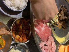 -哈哈碳都·牛肋条无限自助烤肉(台江万达店)