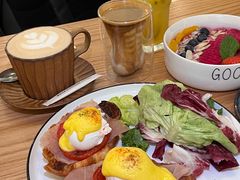 -Common Table · Brunch & Coffee