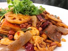 -拿渡·水煮鱼麻辣香锅(王府井奥莱·香江小镇店)