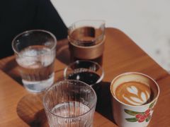 -Line 咖啡(石厦花园店)