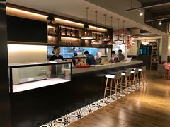 景观位-樱花里音乐餐吧·牛扒椰子鸡(东圃店)