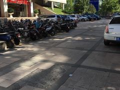 -清华大学-停车场