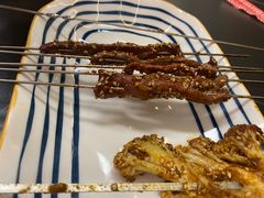-许哥东北烧烤·铁丳烤串·宫后夹肉(繁花中心店)