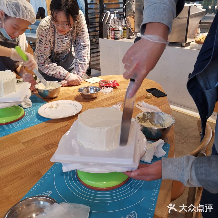 想亲自手工DIY蛋糕的姐妹看过来！