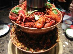 -沪小二炭火蛙锅(淮海中路美食不夜城店)