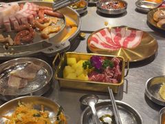 -哈哈碳都·牛肋条无限自助烤肉(台江万达店)