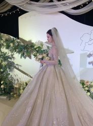-艺憬婚纱礼服·造型(二七万达店)