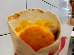 -麦当劳(上海虹桥站30B检票口楼上)