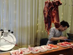 -天成·潮州牛肉脆肉鱼生蚝自助火锅