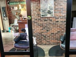 -青木造型HAIR·あおき髪を刈る潮人店