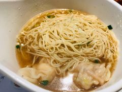 招牌鲜虾云吞面-新大咀港式茶餐厅(宝山万达店)