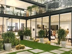 -东浩兰生上海世博展览馆