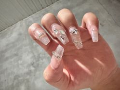 -U+nail优加专业美甲美睫