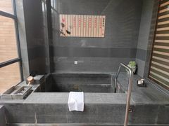 -张家港金凤凰度假村温泉