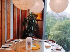 包厢-日进一片海.生腌海鲜火锅.宵夜烧烤(三里屯总店)