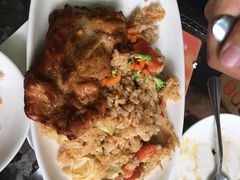 海鲜炒饭配香蒜烤鸡-玛格萝妮比萨屋(四平店)