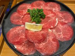 和牛牛舌-明洞阿姨·韩式酱蟹烤肉·创意料理(三元桥店)