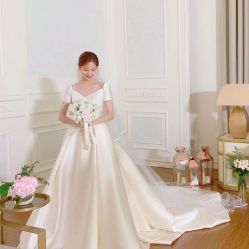 -拉瑞娜LaReine婚纱礼服高级定制