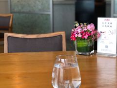 voss矿泉水-解放碑威斯汀酒店-知味国际美食餐厅