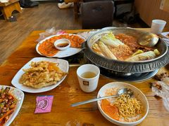 -喇喇排骨火锅·传统韩式脊骨汤(望京西园总店)