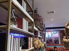 -豪客嘉族·麦尼顿西餐厅(乐福天下店)