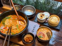 -银米·云南传统过桥米线(双廊黑金冠店)