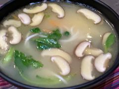 -香巴拉云南餐厅(华莱坞店)