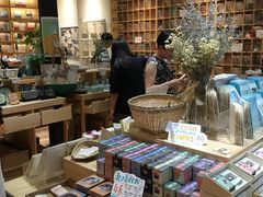 -猫的天空之城概念书店(杭州南宋御街店)