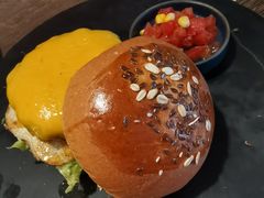 -HIGH FIVE哈福手工汉堡(桂林路店)