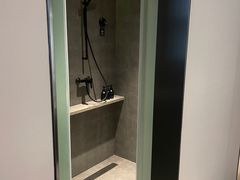 -上海虹桥中心爱琴海亚朵S酒店