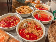 -爆炸头阿姨小四川正宗川味小吃(无任何分店)