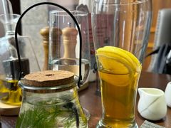 -卡普里披萨·牛扒·下午茶