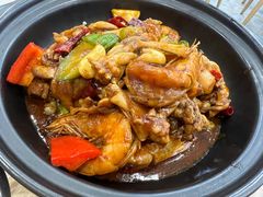 牛蛙爱上虾-江城燕子大排档(江汉路步行街店)