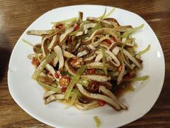 -酸婆娘重庆菜(紫竹路店)