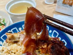 -红猪卤肉饭(大西洋美食城店)