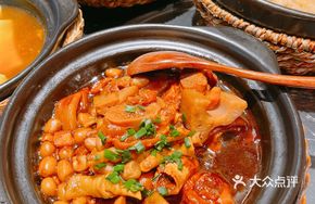 Pork Trotter and Chicken Claw Stew