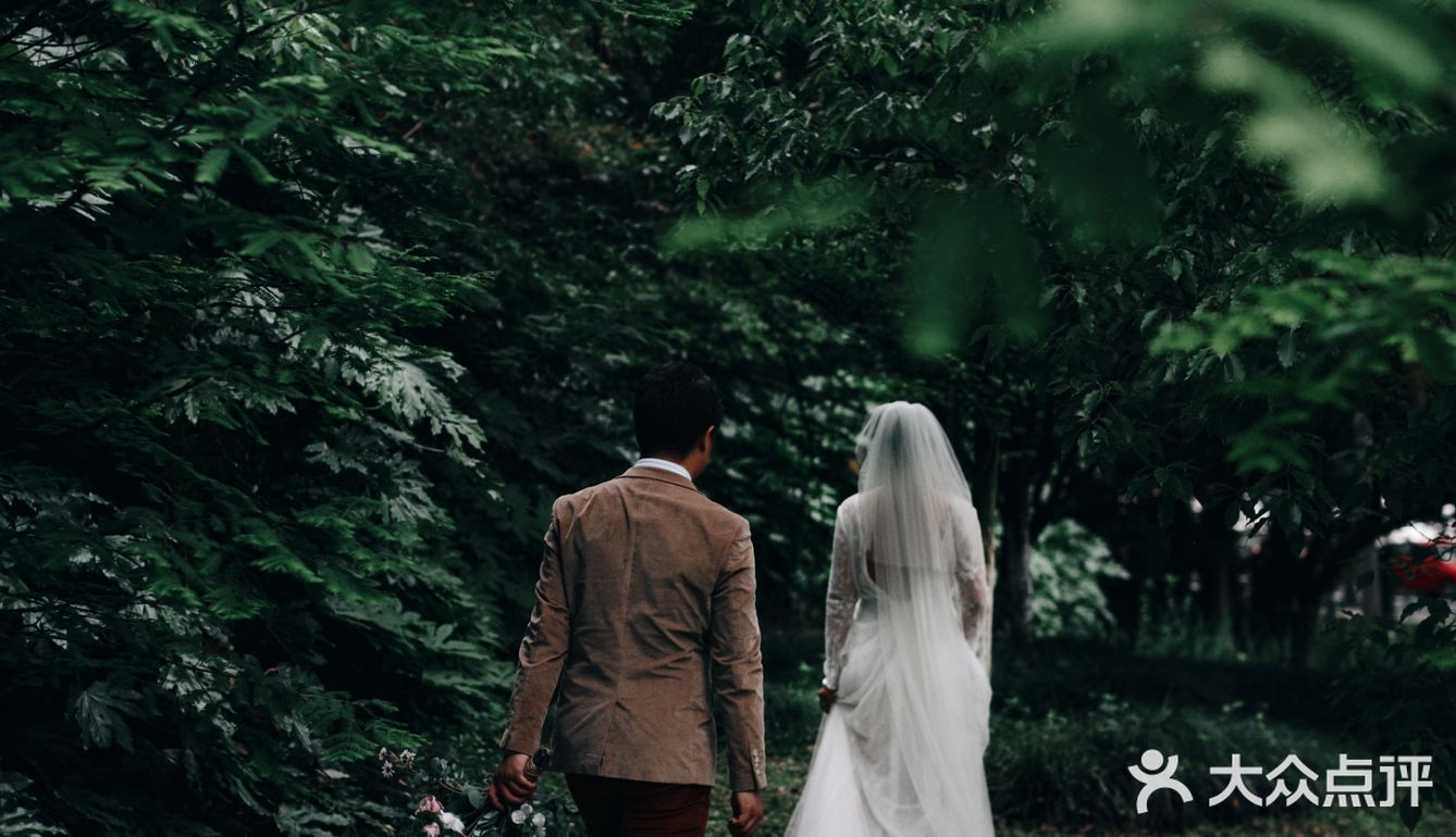 ♛{日系电影感}🌿又甜又高级，小众婚纱照