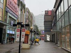 -大宁国际商业广场-地下停车库