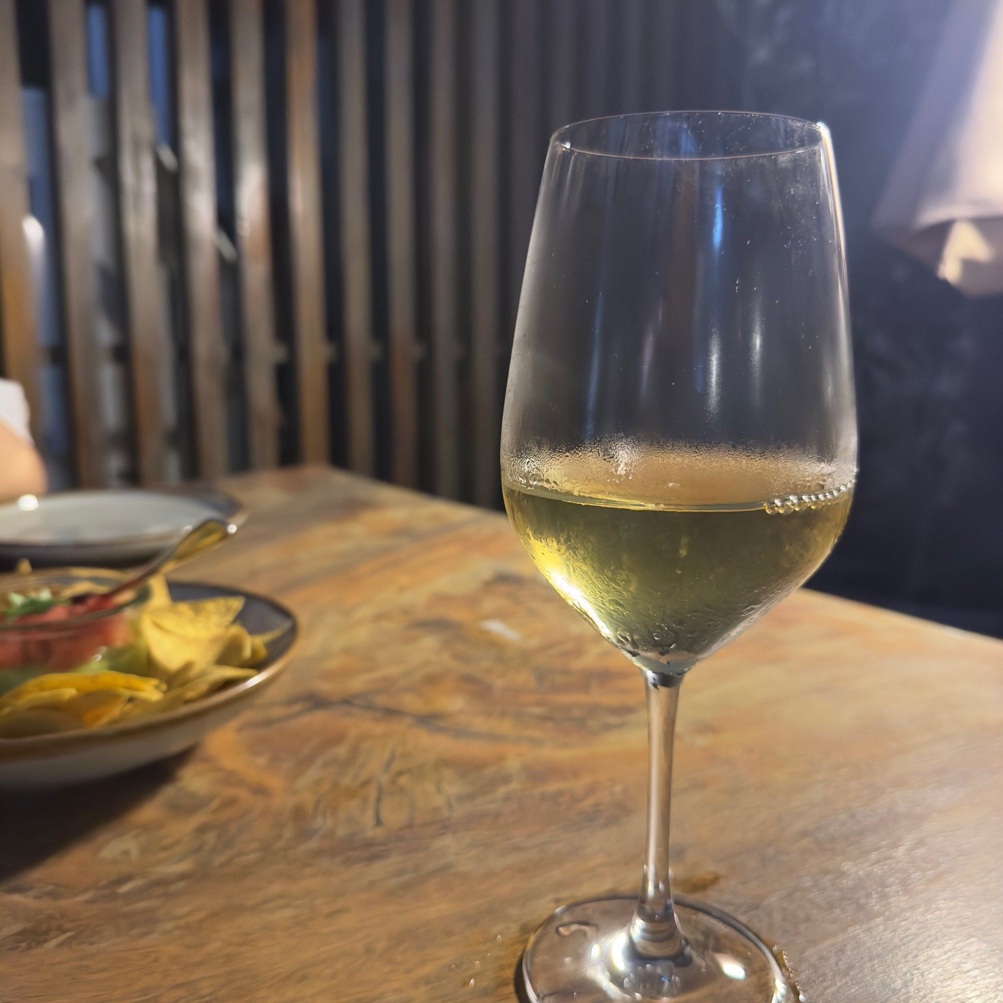 夜间小酌一杯