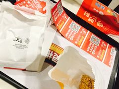 -麦当劳(华融店)