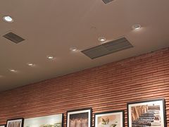 -星巴克(上海虹桥新天地二店)