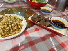 -洪霞餐馆·川菜·鲜货现炒(两江春城店)