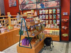 -茶理宜世(岭南站NOVA店)
