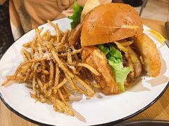 德国盘肠汉堡-HELLO 27 意面·沙拉·帕尼尼