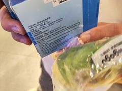 -LOOK眼镜·蔡司依视路配镜(宝山万达店)