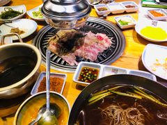 -唯成•韩国炭火烤肉 유성고기