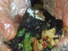 黑色经典臭豆腐-回·龙虾铺·盆盆蟹·烧烤大排档(回龙观店)