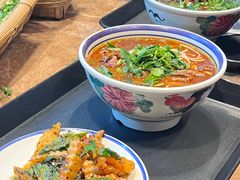 -云阿蛮云南生烫牛肉米线(奉贤路店)