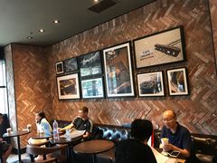 -星巴克(西藏路店)