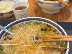 -云阿蛮云南生烫牛肉米线(奉贤路店)